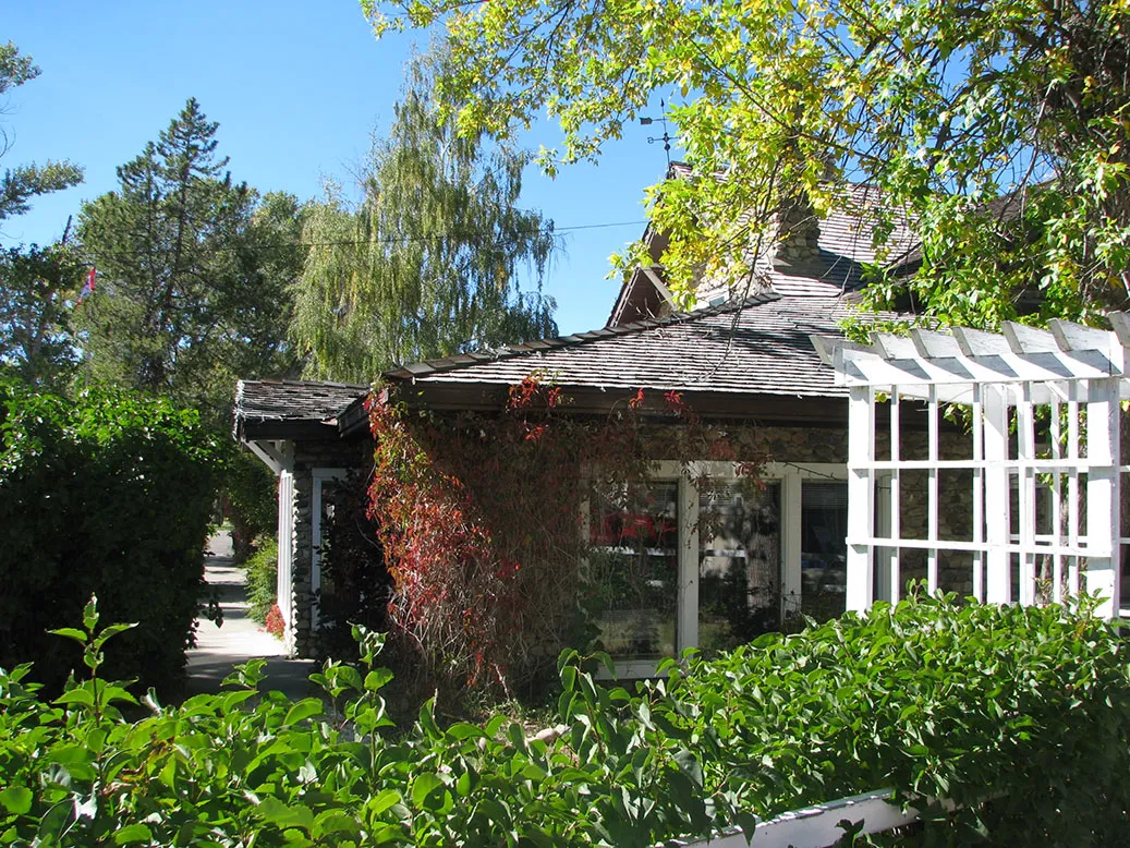 Garden pergola beside the manor